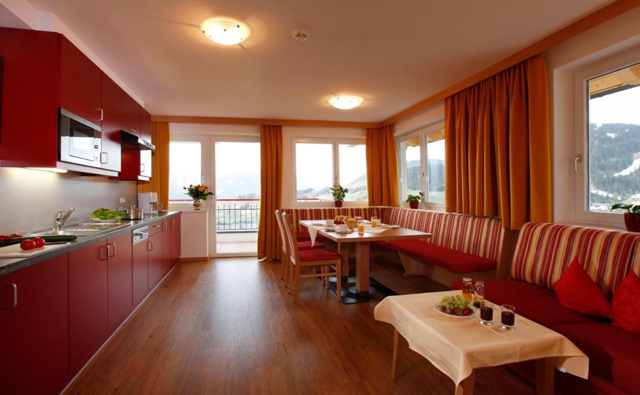 Hotel Alpenroyal Fiss Esterno foto